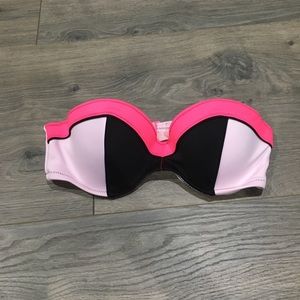 Removable strap bikini top